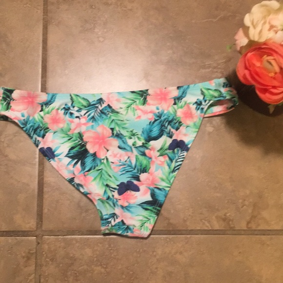 Forever 21 Floral Swim Bottoms Size Medium - Picture 5 of 6